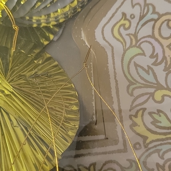 ✨️💲3️⃣ ✨️New 3 Pc Dangling Cross Cutouts Pendent Hanging Decorations - Picture 9 of 10